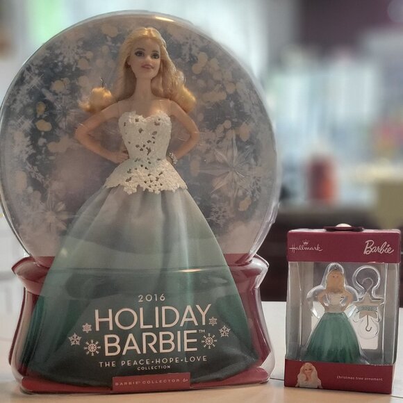 2016 Holiday Barbie Doll with Ornament (NRFB) - Picture 1 of 12